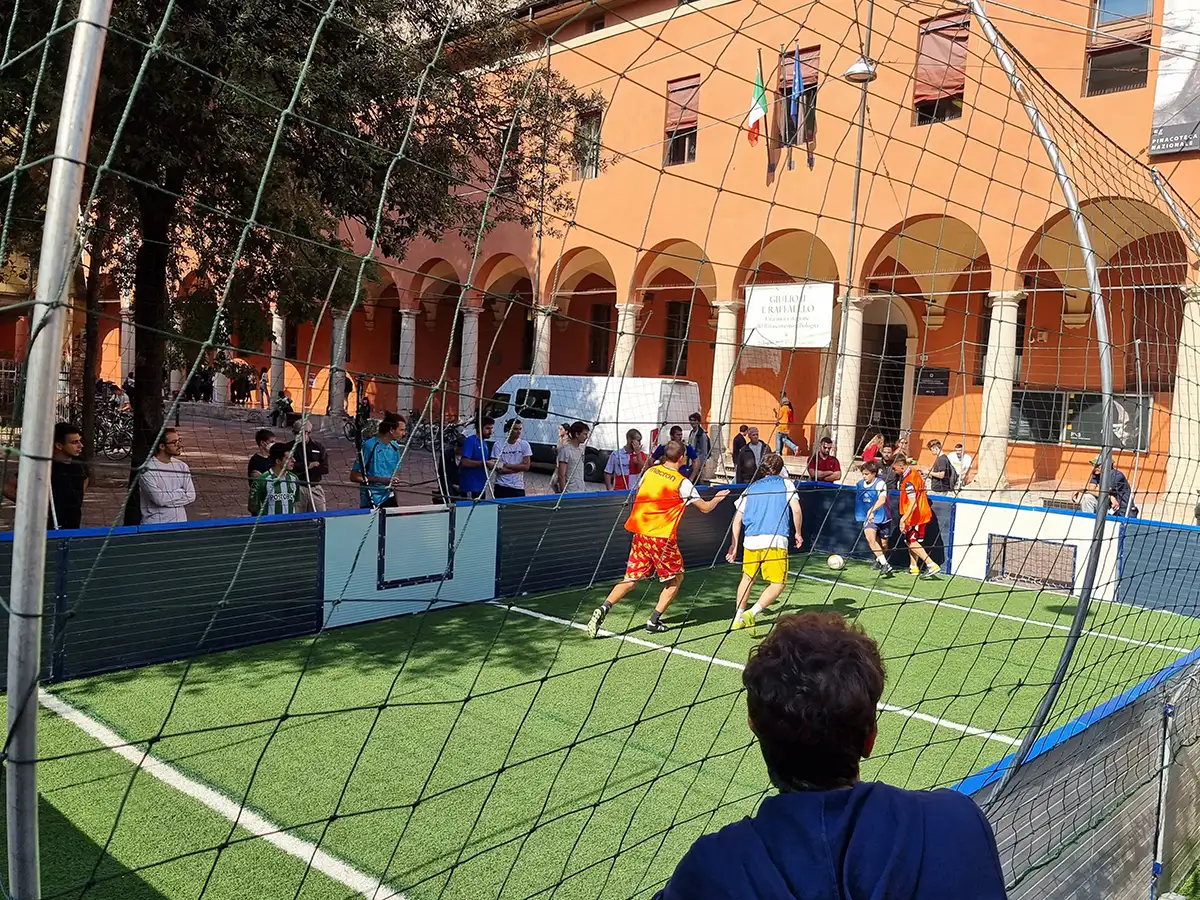 CALCIO IN GABBIA - immagine 3