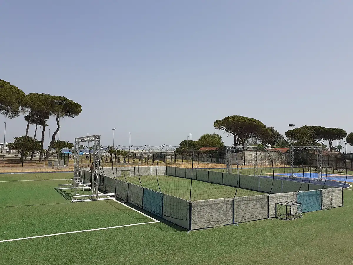 CALCIO IN GABBIA - immagine 4