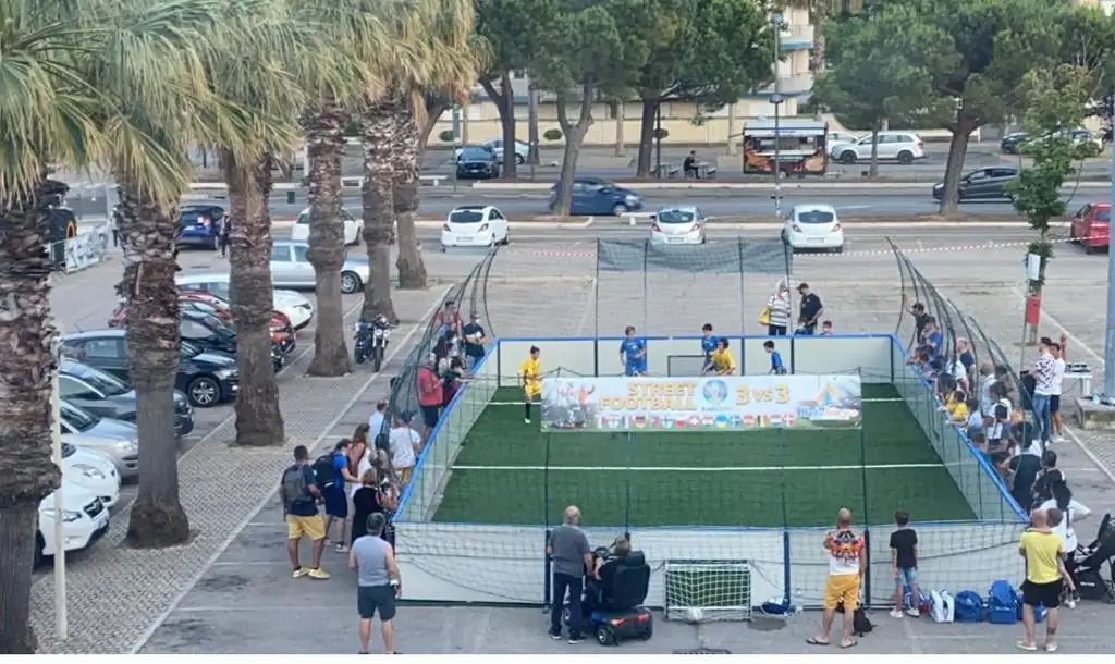 CALCIO IN GABBIA - immagine 5